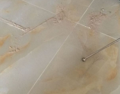 越城瓷砖空鼓维修公司分享粘合剂选择不当在瓷砖铺贴过程中可能导致以下问题
